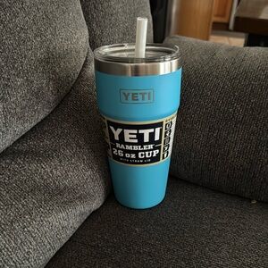 🐠YETI 26oz rambler REEF BLUE🐠